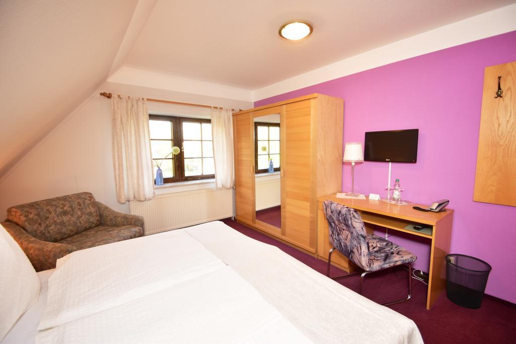 Landhotel Zur Guten Einkehr Grubschütz エクステリア 写真