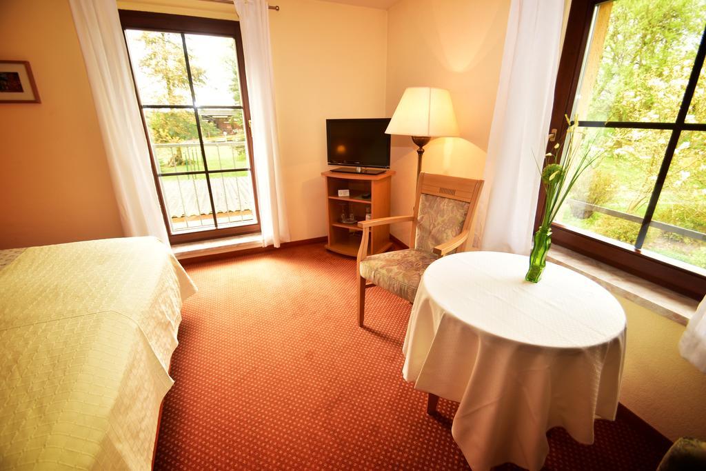 Landhotel Zur Guten Einkehr Grubschütz エクステリア 写真
