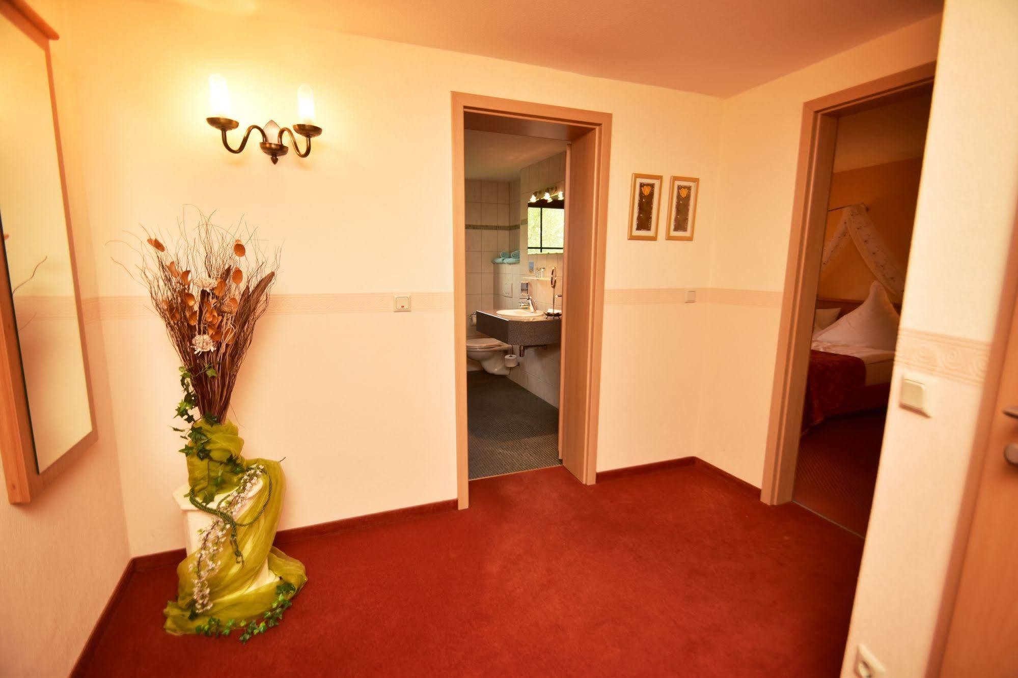 Landhotel Zur Guten Einkehr Grubschütz エクステリア 写真