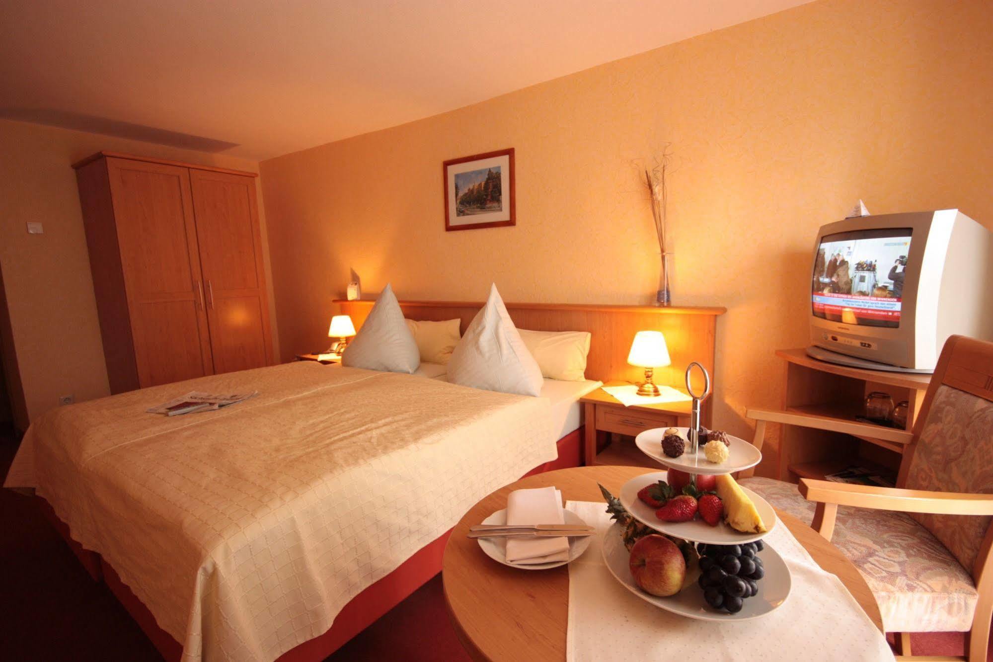 Landhotel Zur Guten Einkehr Grubschütz エクステリア 写真